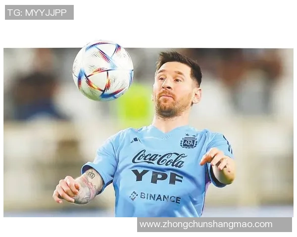 33号球星闪耀绿茵场 决胜时刻引领球队冲刺荣耀顶峰